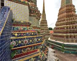 If you want to count the number of Stupas you can but let me inform you there are 91 small Stupas. The temple also has a museum, four great stupas, ce
